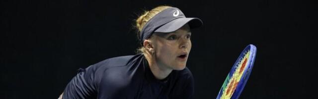 "JEL MOŽE DA STAVI DEZODORANS? BAŠ SMRDI!" Neverovatna scena na meču dve teniserke (VIDEO)