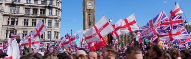 HAOS u Londonu: 150.000 ljudi na ulicama, "Borite se ili umrite" (FOTO, VIDEO)