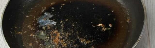 Caka sa folijom za čišćenje masnoće sa tiganja i šerpi će vas raspametiti! Bez hemije, bez sunđera, sve skida!