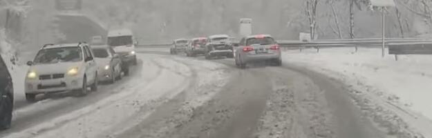 Detaljan spisak kritičnih deonica: “Putevi Srbije” objavili kakva je trenutna situacija sa snegom