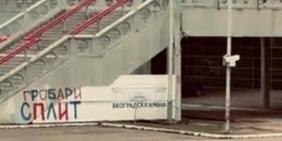 Uvertira pred derbi: "Delije" prozvale "grobare" natpisima na Areni (FOTO/VIDEO)