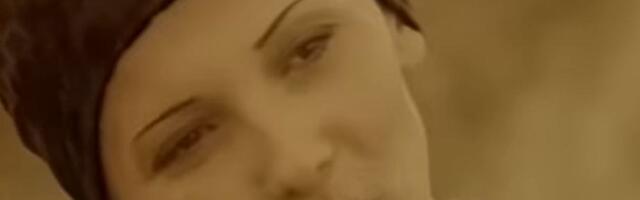 OTPEVALA VANVREMENSKU BALADU I NESTALA! U jeku slave udala se za pilota i otišla u Ameriku, ovako danas izgleda pevačica Nevernih beba (FOTO)