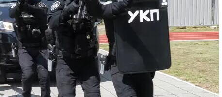 DELEGACIJA INTERPOLA U POSETI SRPSKOJ POLICIJI: UKP prikazao spremnost i savremenu opremu!