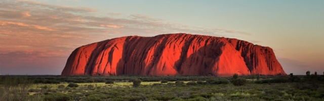 Magična stena koja menja boje: U srcu Australije stoji Uluru