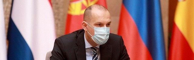 Lončar predlaže zabranu antivakserskih poruka