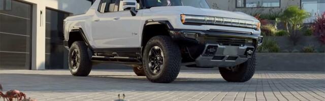 Električni Hummer se kreće i bočno