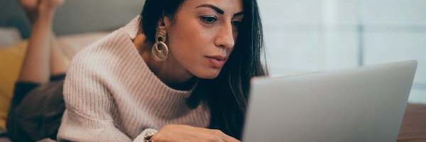 Kategorije koje su žene najviše gledale na Pornhubu u 2020. godini