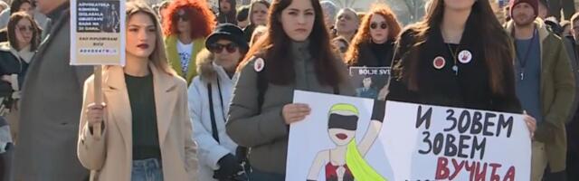 I studenti iz Niša PEŠAKA idu na protest u Kragujevac (FOTO)