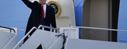 Šef Trampovog kabineta: SAD neće kontrolisati pandemiju koronavirusa