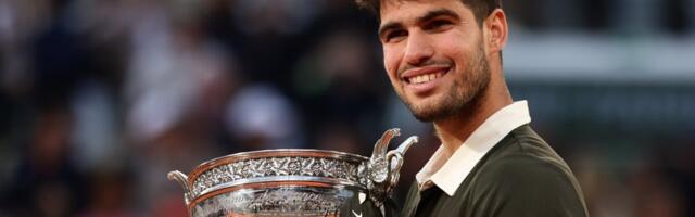 Alkaraz je kralj Pariza! Najluđe finale u istoriji Rolan Garosa, Siner na kolenima
