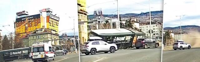 Tinejdžerki se lekari bore za život: Oglasili se iz bolnice nakon sklizavanja tramvaja u Sarajevu (VIDEO)