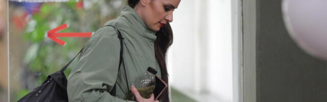 VODITELJKA RTS PLAKALA U TRŽNOM CENTRU! Kosjerina nije mogla da PREKINE - koleginica uz nju, SUZA SUZU STIŽE