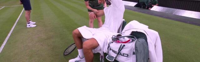 Ma ovo je Đoković kakvog svi znamo! Novak u svom stilu uplašio, pa nesmejao skupljačicu lopti i londonsku publiku