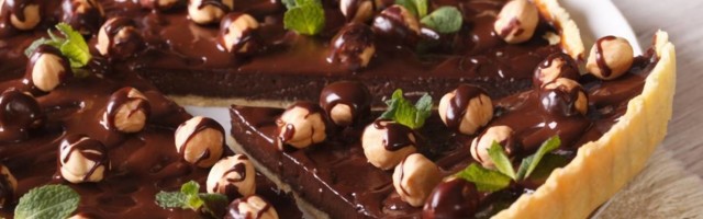 Francuska svilena pita je najkremastiji čokoladni desert koji ćete obožavati, a pravi se lako