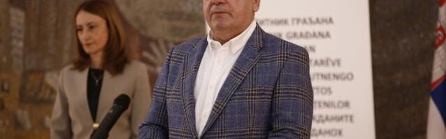 Pašalić: Brutalna eksploatacija dece, guraju se u epicentar političke borbe
