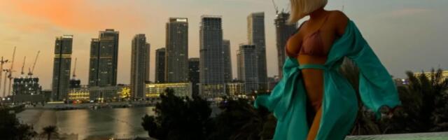 (VIDEO) Akcija na ležaljci: Dara Bubamara sa ovim muškarcem uživa u Dubaiju
