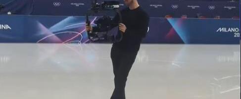 Da li ste videli kako se snima klizanje na ZOI? Legendarni snimatelj postao viralan zbog svog neverovatnog umeća
