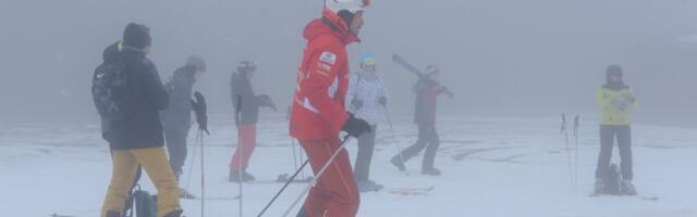 Ima 90 godina, a na stazi mu ni mladi ne mogu ništa! Ovo je je najstariji skijaš u Srbiji