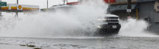 САД: Више од 50 милиона људи упозорено на поплаве, олује и торнадо