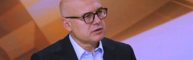 "ZLOUPOTREBLJAVA FUNKCIJU, ON ODAVNO NIJE REKTOR" Vučević o političaru Đokiću: Zabrinjava da ide u Brisel i lobira da Srbija bude kažnjena