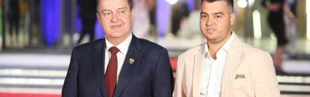 Slavlje u domu Ivice Dačića! Javno se obratio sinu: "Srećno ti bilo, junače moj!"