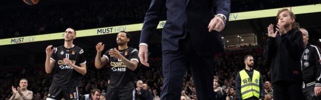 Grci pišu: Dželat Srbije pregovara sa Partizanom!