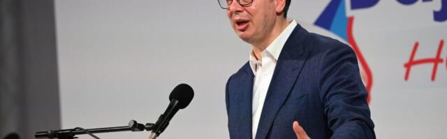 Vučić u Inđiji dočekao pristalice SNS koje pešače ka Beogradu