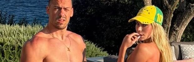 Glavu gurnuo u njeno međunožje: Vrela akcija Bake Praseta i Milene u bazenu - Guza samo seva! (VIDEO)