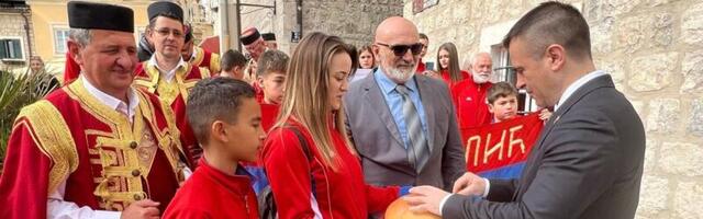 Milićević: Svi uz Vučića u borbi za napredak Srbije i očuvanje Kosova (FOTO)