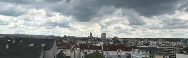 Pljusak na Voždovcu: Smračilo se nebo nad Beogradom