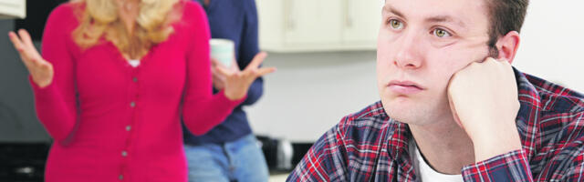 MLADI U SVETU SE OSAMOSTALJUJU SA 21 GODINOM U Srbiji im treba decenija više, a stručnjaci objašnjavaju zašto je to tako