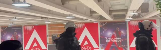 Policija u Beogradskoj areni: Nema nikoga na parketu za trening Partizana, ovo su najnovija dešavanja