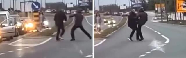 ŽESTOKA MAKLJAŽA NASRED ULICE U BEOGRADU: Jedni se tukli, drugi rvali - sve zbog SVAĐE U SAOBRAĆAJU! (VIDEO)