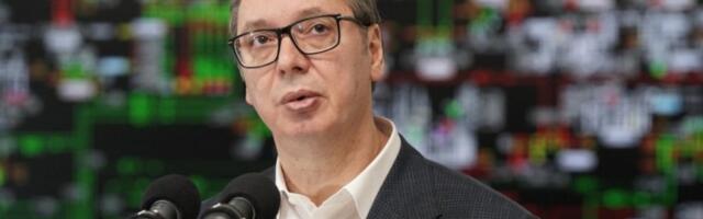 GODINAMA RAZAPINJU VUČIĆA I NJEGOVU PORODICU: Sada slave "Er Srbiju" koju je on stvorio!