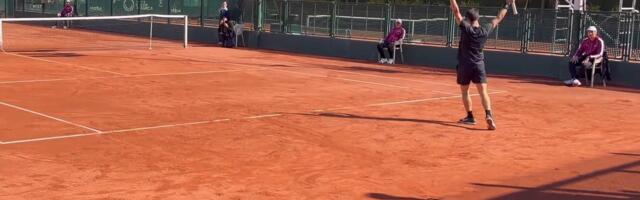 Stiže novi Alkaraz: Mlađi brat Karlosa sa 14 godina oduševljava svet, osvojio turnir, igra isto kao on!