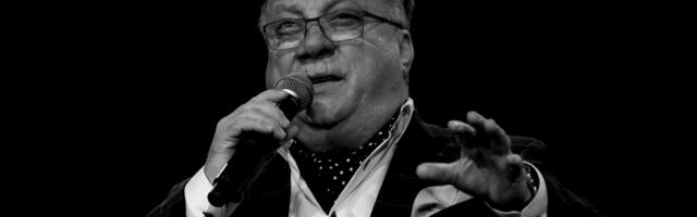 SIN HALIDA BEŠLIĆA RASPLAKAO NAROD: Potresna objava Dina Bešlića razara dušu! "Svaki dan očekujem da me nazoveš"