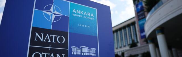Svi znamo za NATO, a šta znači OTAN u amblemu pakta? To nije nikakva igra dizajnera, već borba Francuza protiv Amera i Britanaca