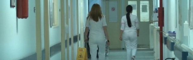 DRAMA U AMBULANTI! Pacijent napao medicinske sestre! /VIDEO/