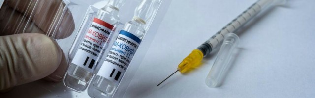 VAŽAN KORAK U TRANSFERU TEHNOLOGIJE: Proizvedena prva serija komponente vakcine Sputnjik V u Brazilu!