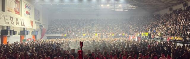 Sve spremno za Cecin spektakl u Požarevcu: 4.000 ljudi se okupilo u Sportskom centru, nema gde igla da padne!