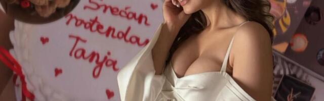 ZA NJU SU GODINE SAMO BROJ! Nećete verovati koliko danas puni Tanja Savić! Izgleda bar upola mlađe