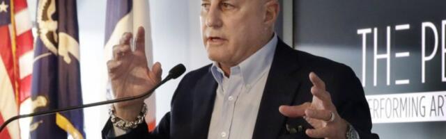 "BIO JE LJUBAZNO I PAMETNO DETE:" Preminuo sin milijardera, vlasnika "Revlona - dečak je imao samo 15 godina, umro na ostrvu