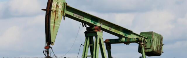 Цена нафте Брент поново поскупела на више од 111 долара по барелу