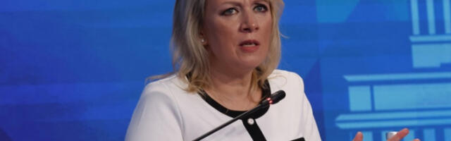 Захарова: Макрон игнорише нападе у Донбасу и износи лажне оптужбе о Украјини и Русији