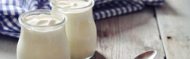 Samo dva sastojka su dovoljna da napravite najbollji domaći jogurt