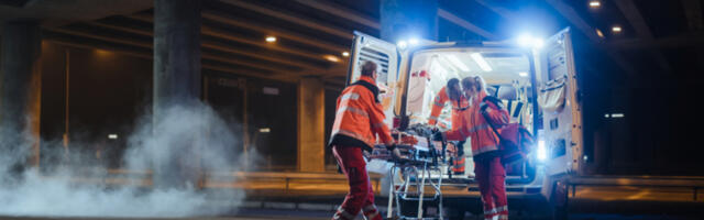 STRAVIČAN UDES NA AUTO-PUTU! Kombi pun dece sleteo s puta probio ogradu, nastradao tinejdžer (16)