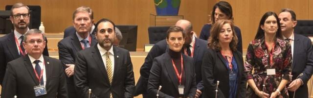 Ana Brnabić u Švedskoj: Pogledajte kako je dočekana u parlamentu ove kraljevine (FOTO)