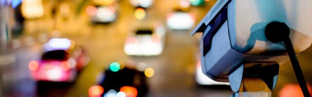 Kamere koje vas prate kilometrima, kazne do 50.000 i alko-brave: Saobraćaj u Srbiji se menja iz korena 2026.