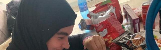 Neviđeni skandal - Procurile slike poznate blokaderke iz Novog Pazara kako pozira s drogom - nađene u telefonu uhapšenog dilera