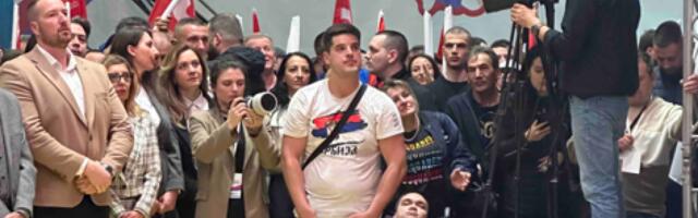 Mladiću bez noge ispunila se životna želja! Ono što je poželeo, dok je na štakama šetao protiv blokada, danas mu je ostvareno (FOTO) (FOTO)